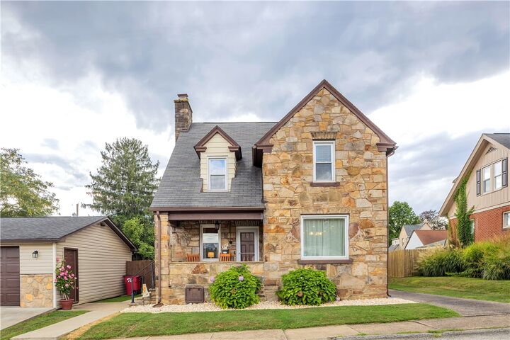 Property Photo:  937 Hillcrest Ave  PA 15650 