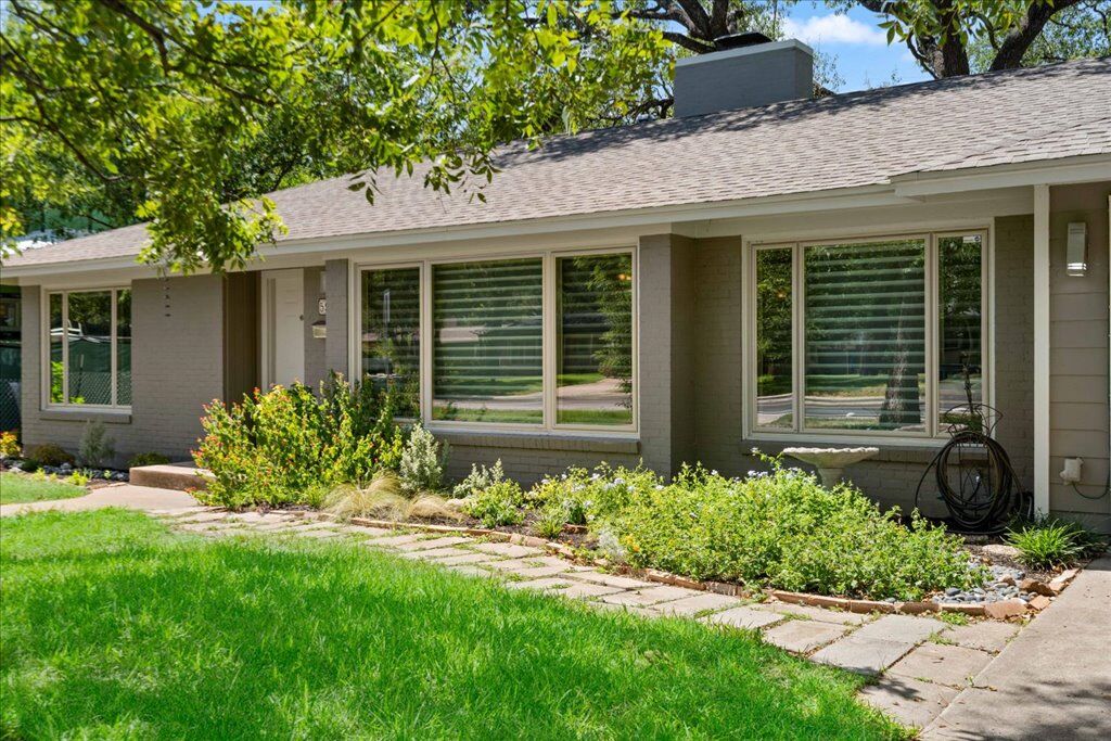 Property Photo:  5904 Shoal Creek Boulevard  TX 78757