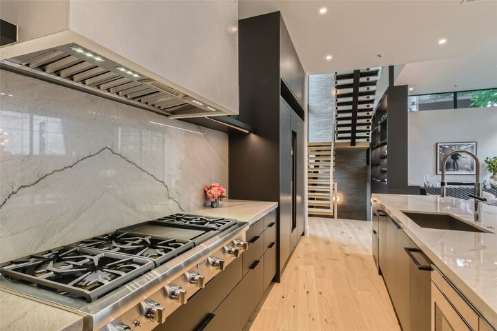 Property Photo:  1315 W 9th Street B  TX 78703 