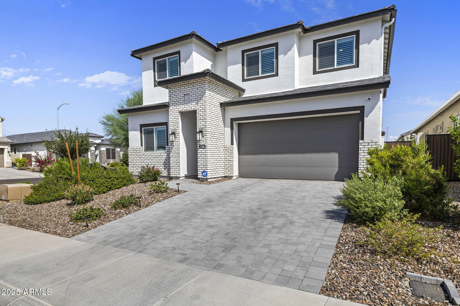 Property Photo:  5106 E Village Drive  AZ 85254 
