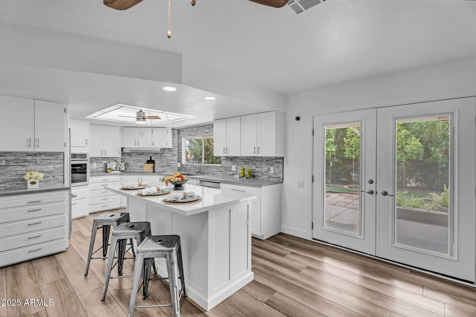 Property Photo:  654 S 83rd Way  AZ 85208 