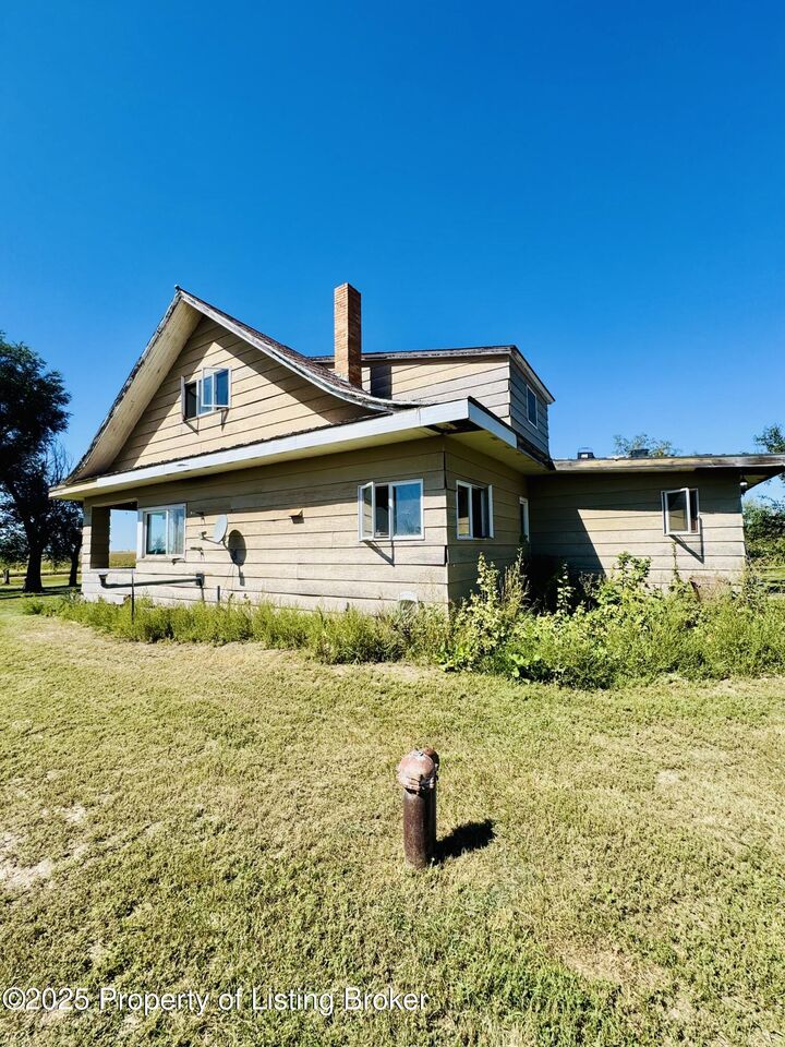 Property Photo: 3650 164th Avenue SW ND 58654