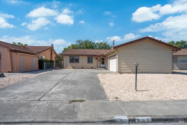 Property Photo:  165 Glacier Circle  CA 95687 