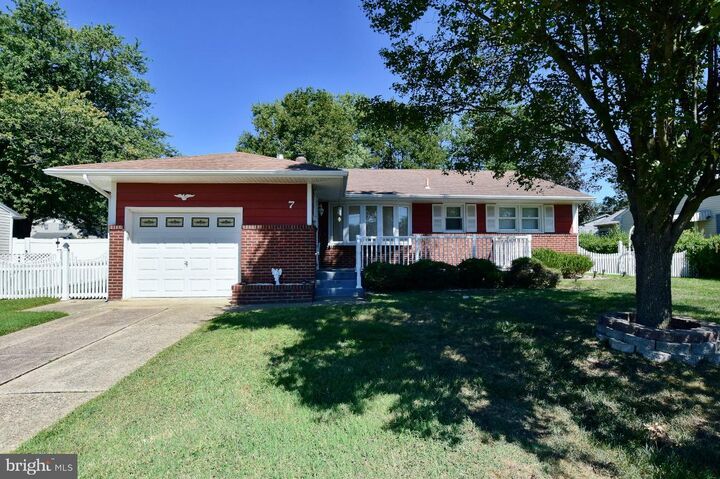 7 Malibu Drive  Magnolia NJ 08049 photo