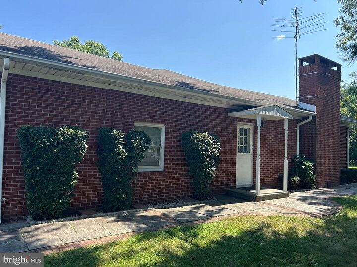 Property Photo:  3 Lawrencia Drive  NJ 08648 