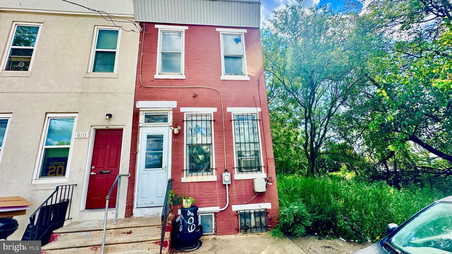 Property Photo: 608 Sycamore Street NJ 08103