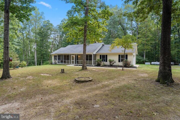Property Photo: 7525 Nyland Road VA 22408