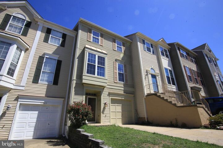Property Photo: 16813 Miranda Lane VA 22191