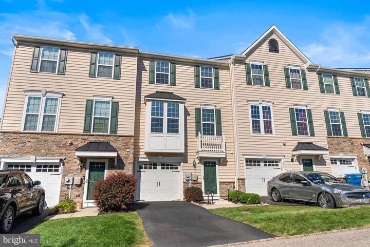 Property Photo: 232 Macdonald Avenue PA 19095