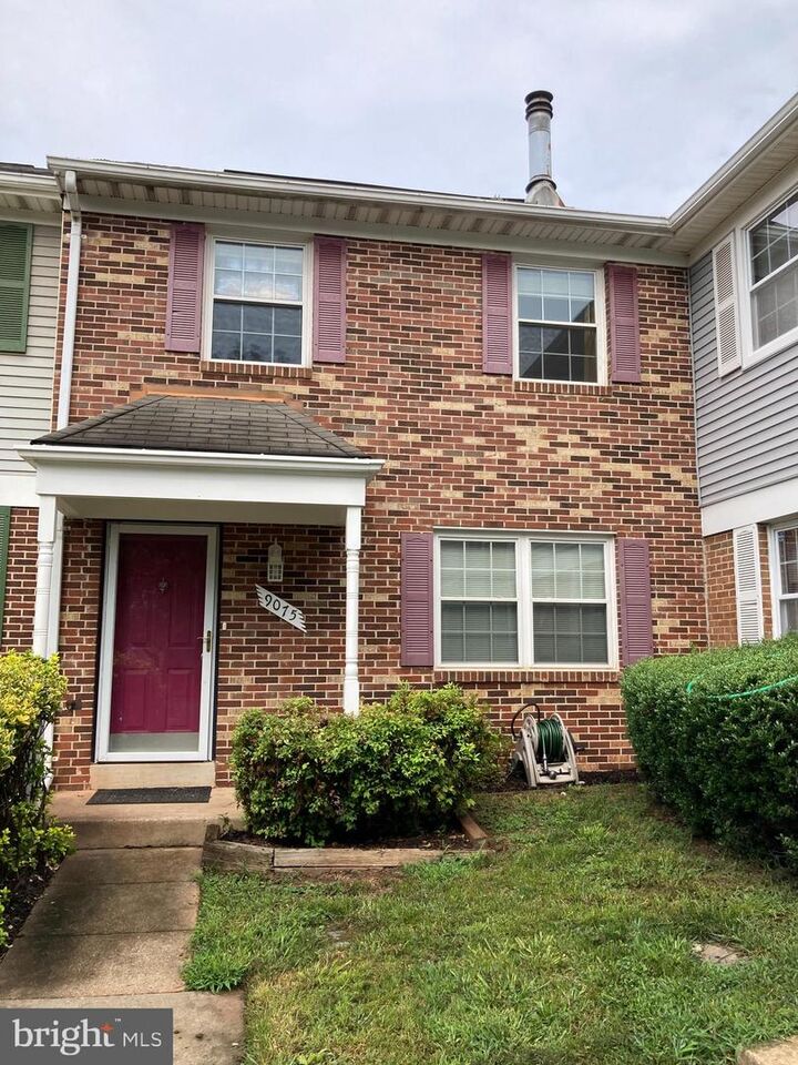 9075 Silver Maple Court  Manassas VA 20110 photo