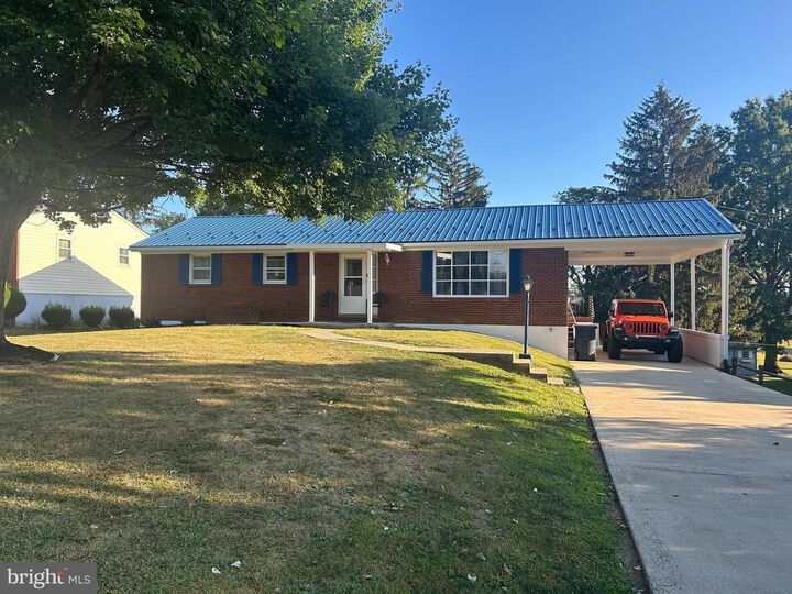 599 Lindia Drive  Chambersburg PA 17202 photo