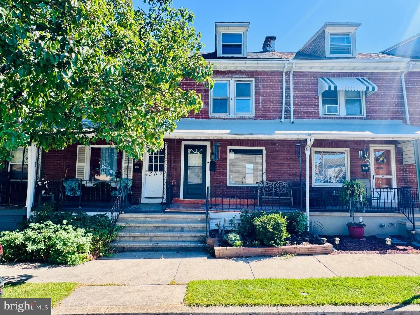 Property Photo:  305 Tulpehocken Avenue  PA 19611 