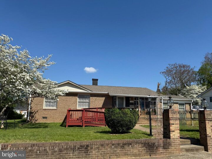 1306 Cardwell Street  Fredericksburg VA 22401 photo