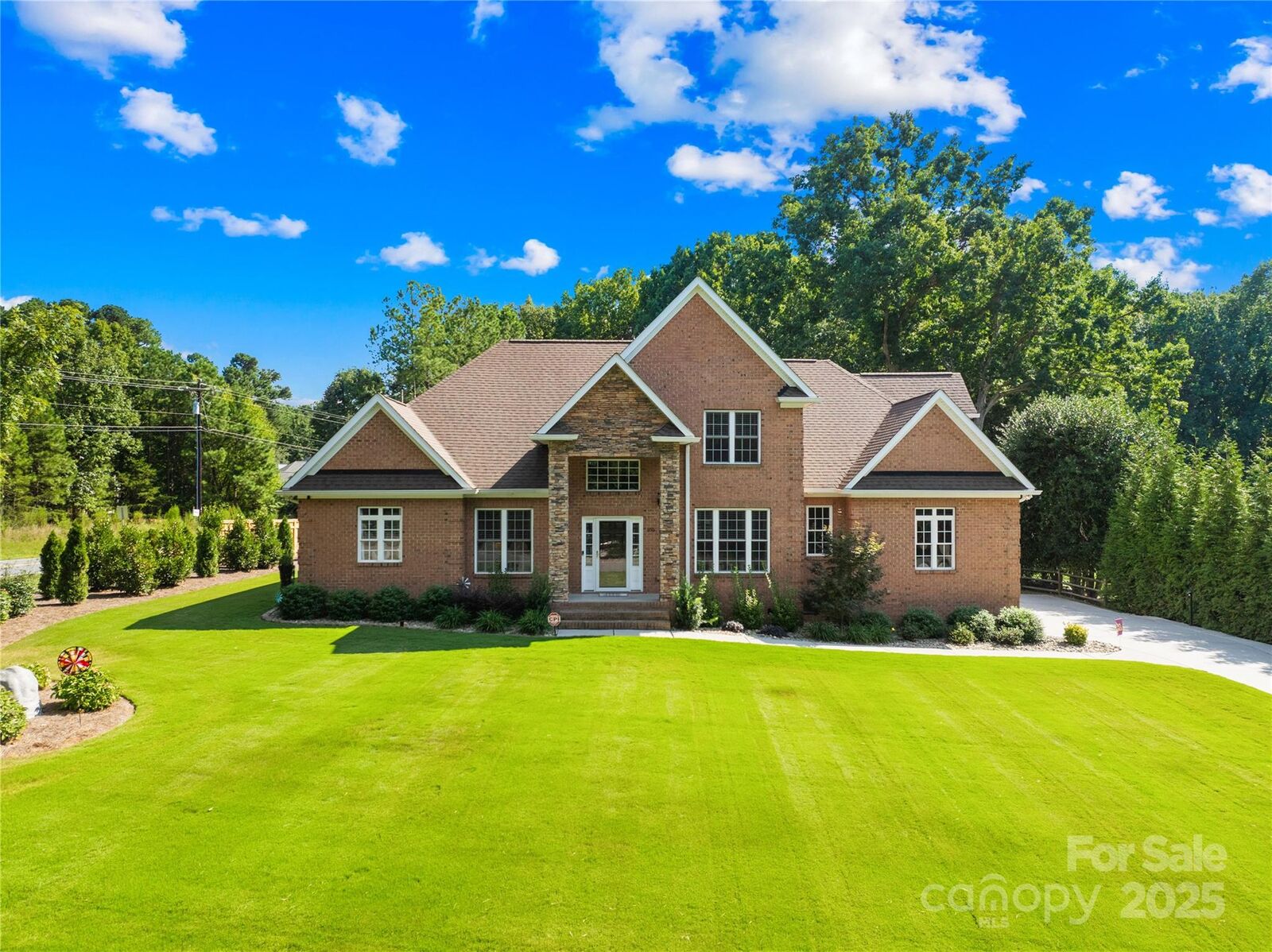 Property Photo:  105 English Ivy Lane  NC 28117 