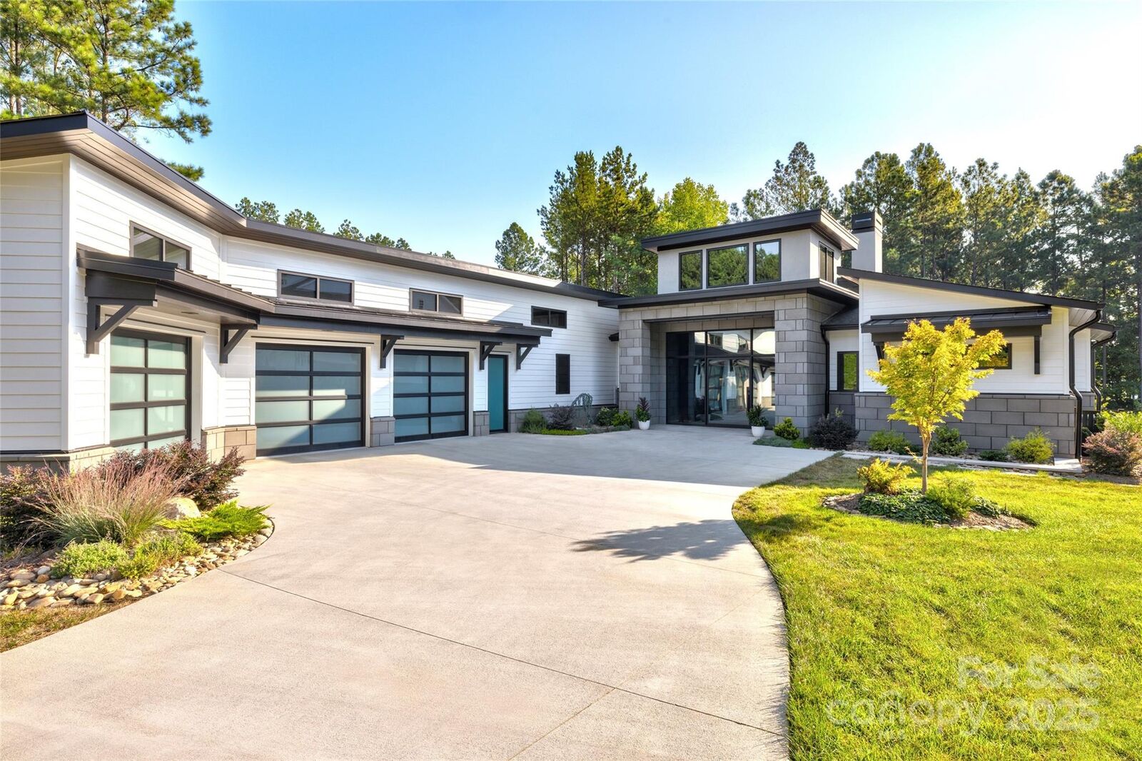 Property Photo:  241 Cape August Place 241  NC 28012 