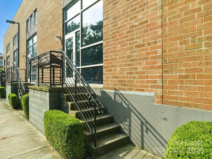 Property Photo: 915 Westmere Avenue NC 28208