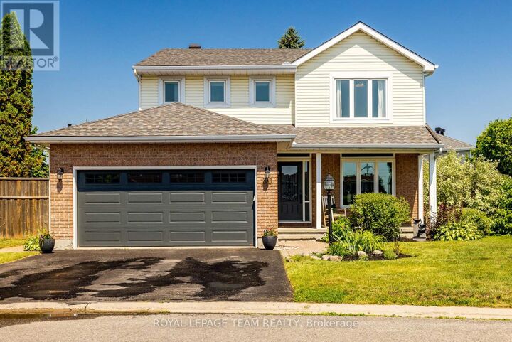 Photo de la propriété: 30 Halley Street ON K2J 3W2