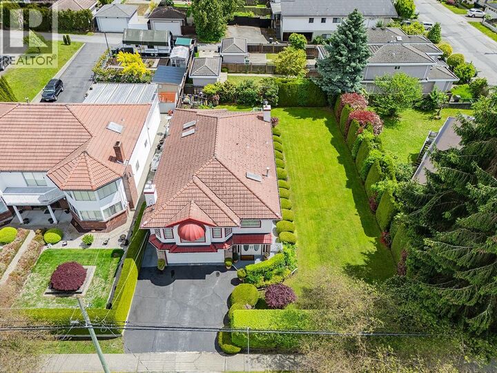 Property Photo:  7168 Sussex Avenue  BC V5J 3V3 
