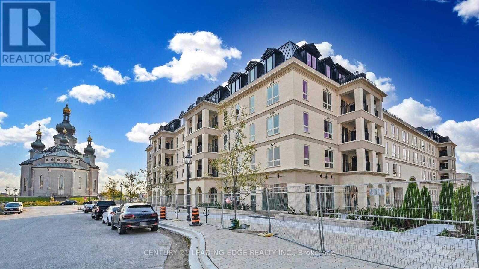 Property Photo:  101 Cathedral High Street Ph19  ON L6C 0P1 