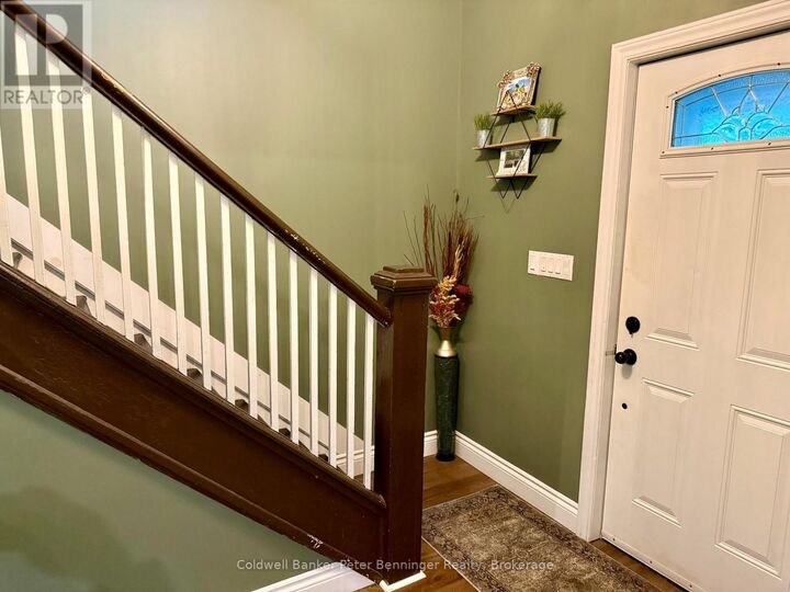 Property Photo:  26 Yonge Street North  ON N0G 2V0 