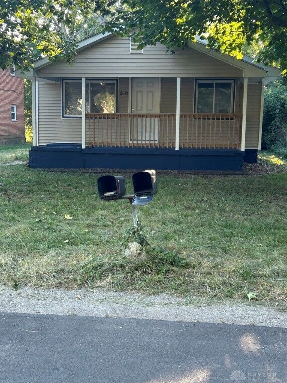 Property Photo:  1833 Dewitt Drive  OH 45406 