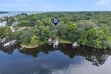 Property Photo: 1725 18th Street FL 32578