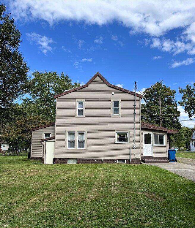 Property Photo:  708 Williamson Road  PA 16335 