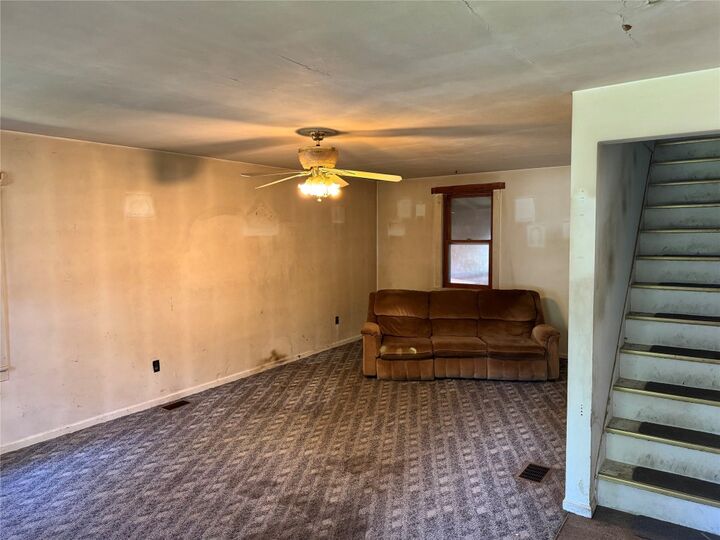 Property Photo: 336 Essex Street PA 16407