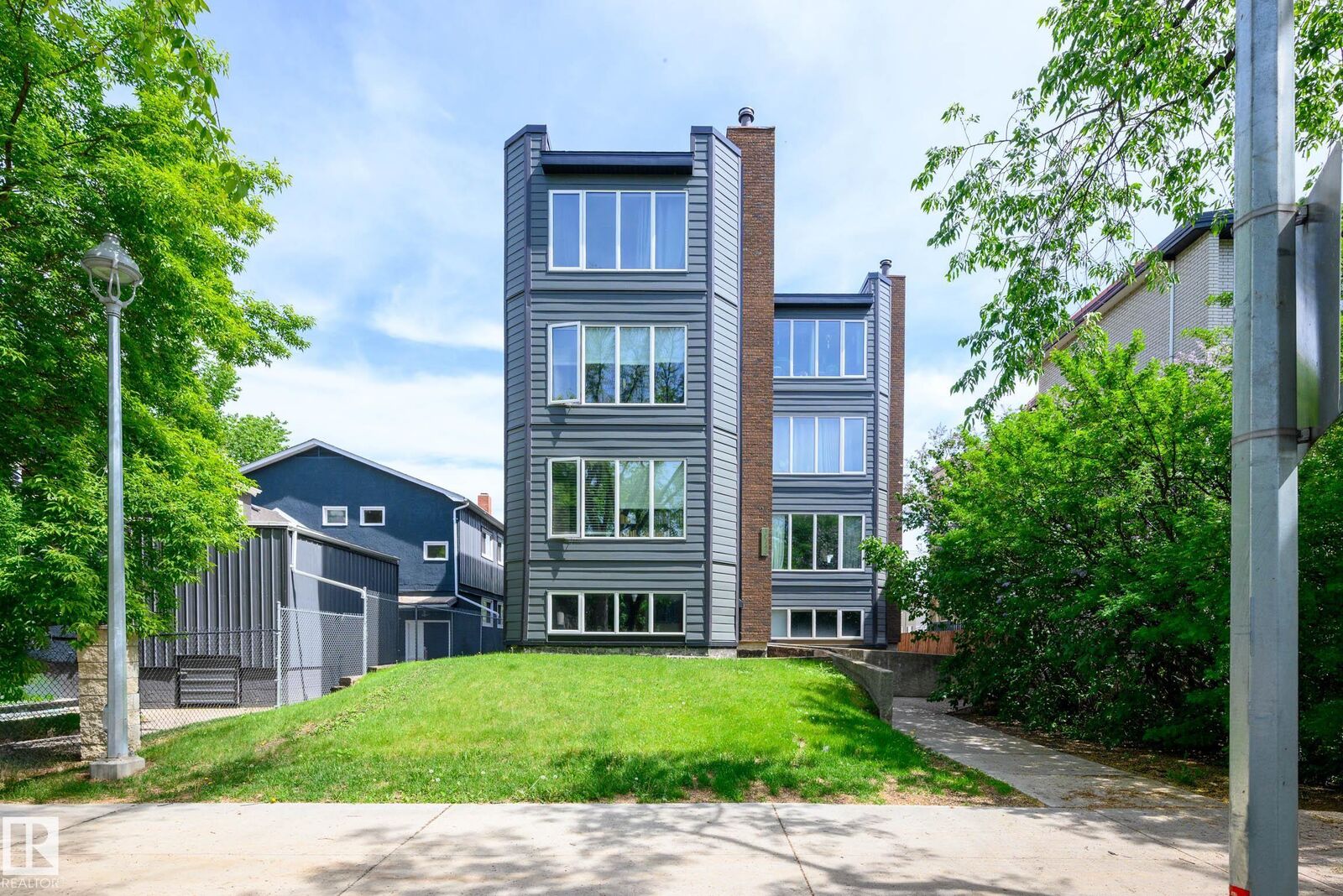 Property Photo: 10743 107 Street NW 201 AB T5H 2Y9