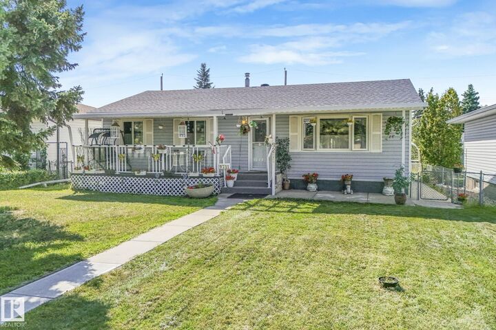 Property Photo: 9211 130 Avenue NW AB T5E 0S1