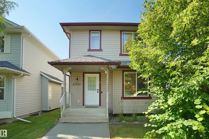 21353 87A Avenue NW  Edmonton AB T5T 6T7 photo