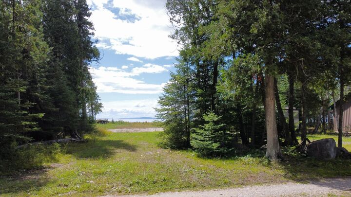 Property Photo:  285 E Pontchartrain Trl  MI 49745 