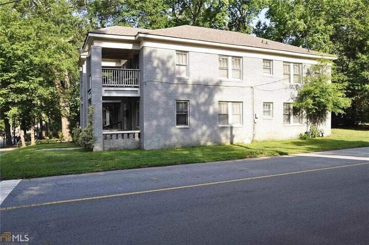 Property Photo:  725 Catherine Street SW  GA 30310 