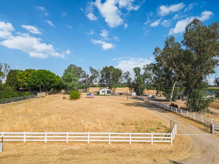 3520 N Bethel Drive  Sanger CA 93657 photo