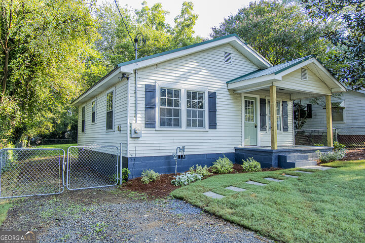 Property Photo: 421 E 20th Street SW GA 30161