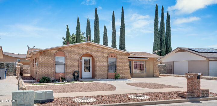 Property Photo: 2612 Lake Victoria Drive TX 79936