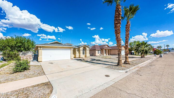 5837 West Valley Circle  El Paso TX 79932 photo
