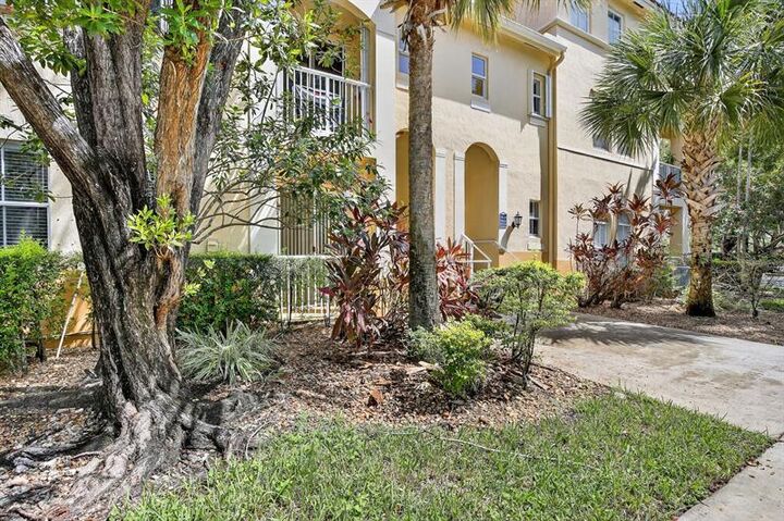 Property Photo:  110 Jacaranda Country Club Dr 104  FL 33324 