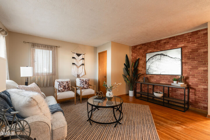 Property Photo: 719 27th Street ND 58501