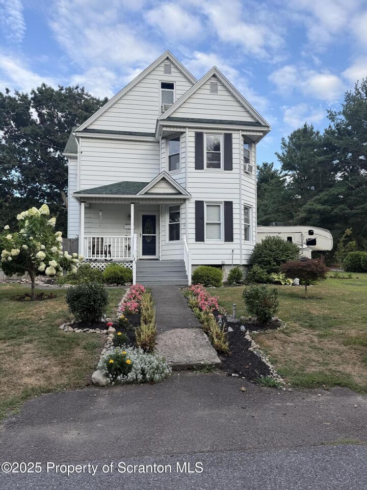 Property Photo: 121 Ash Street PA 18403