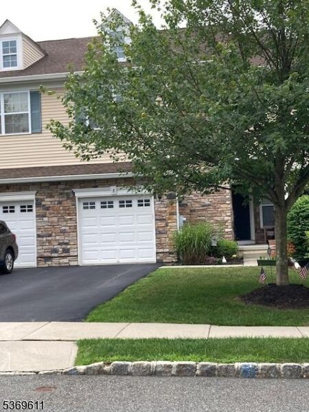 8 Lamerson Cir  Mount Olive Twp. NJ 07828 photo