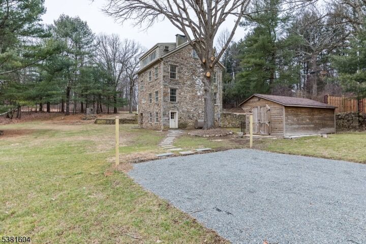 195 E Mill Rd  Washington Twp. NJ 07853 photo