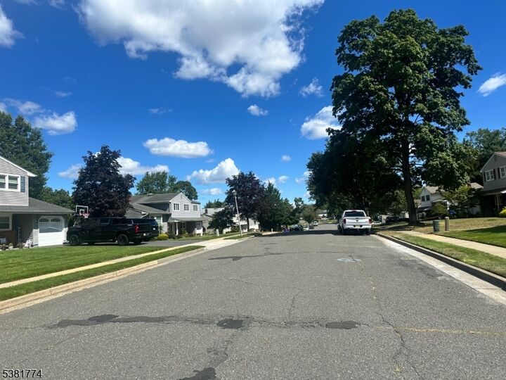 10 Holly Dr  Sayreville Boro NJ 08859 photo