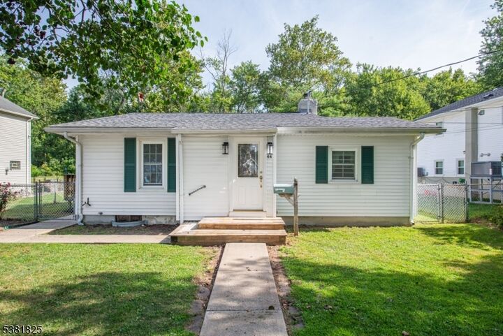 44 Lake Shore Dr  Parsippany-Troy Hills Twp. NJ 07034 photo