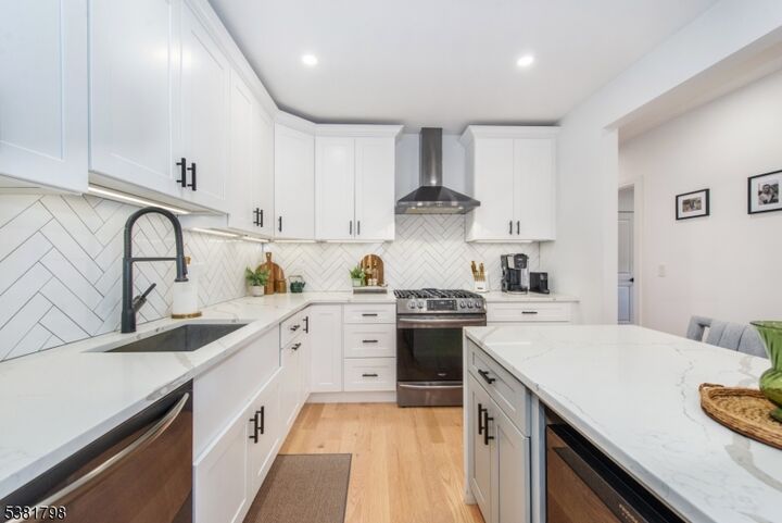 Property Photo:  174 Brinkerhoff St  NJ 07660 