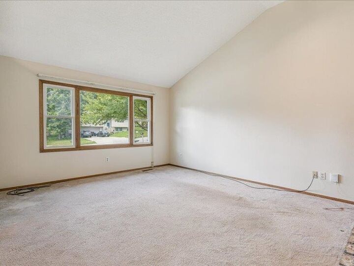 Property Photo: 1912 North Ridge Dr IA 52241