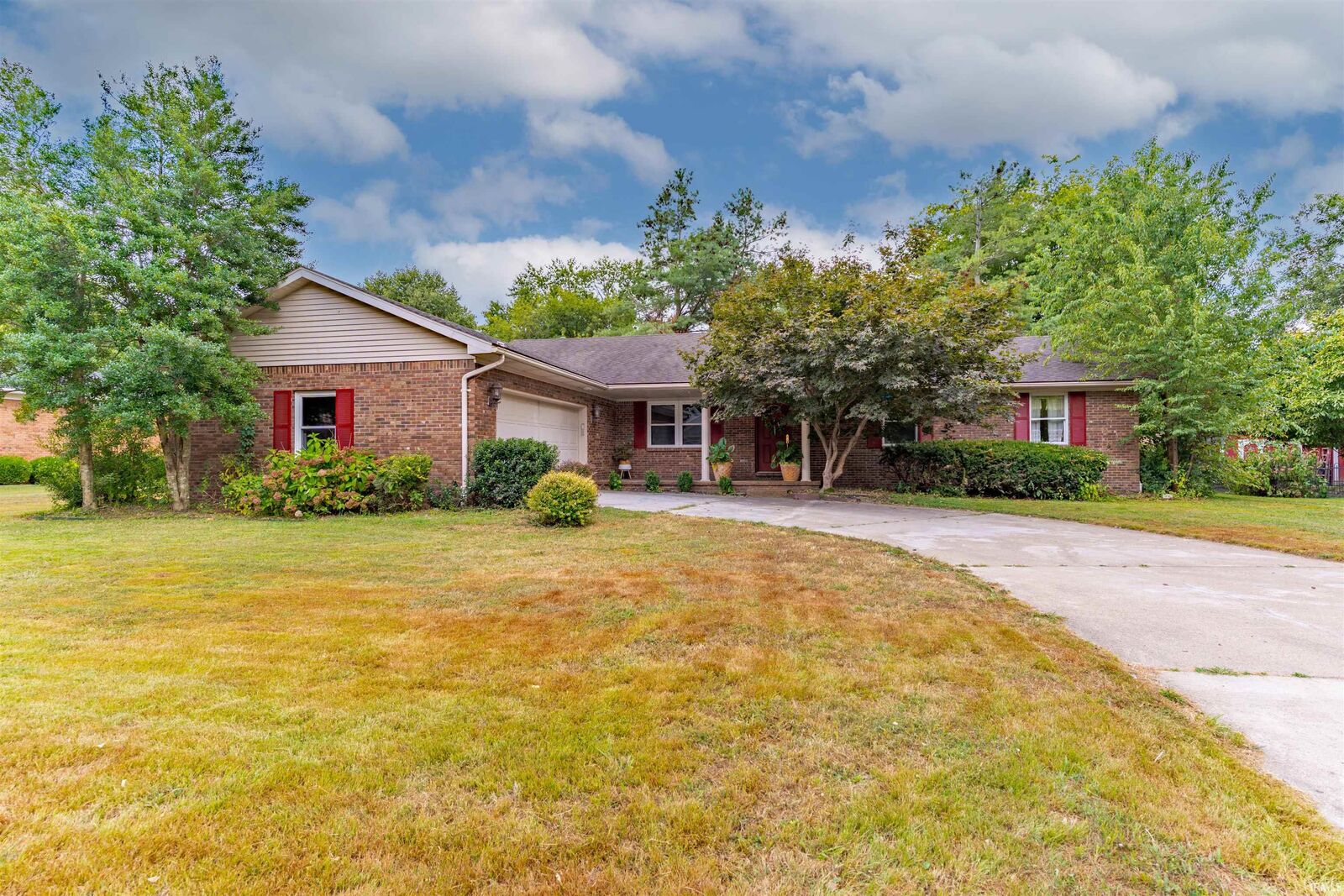 Property Photo: 8855 Framewood Drive IN 47630-2341