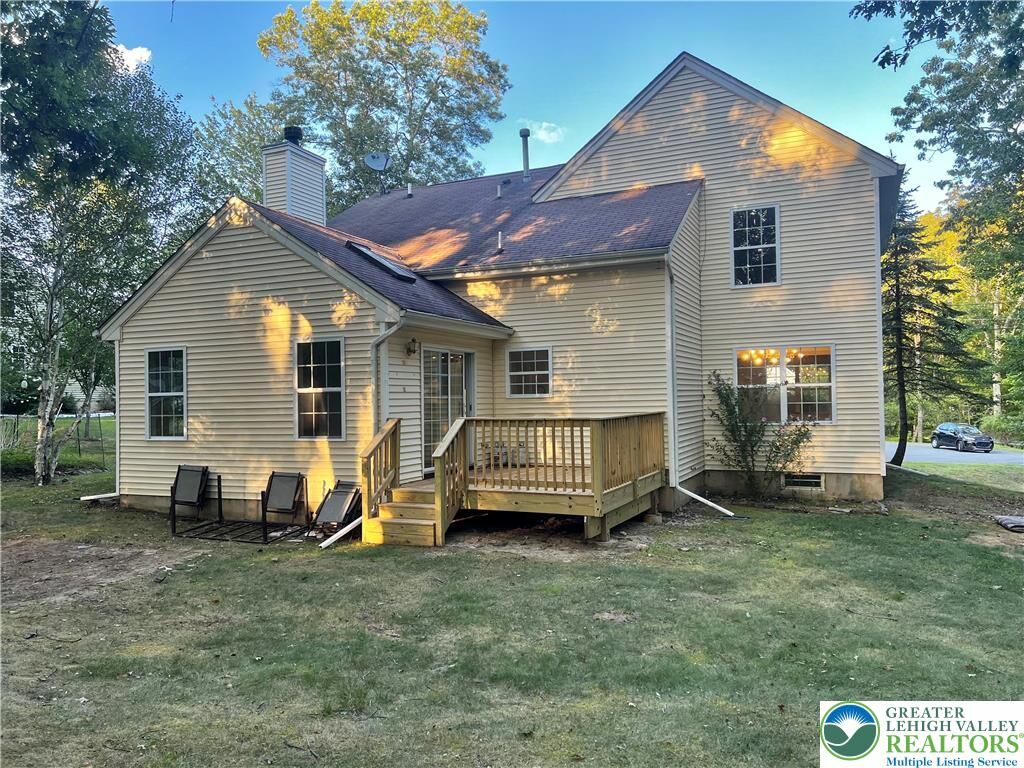 Property Photo:  2146 Bedford Drive  PA 18324 