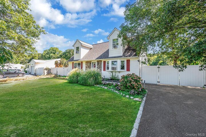 Property Photo:  117 N Coleman Road  NY 11720 