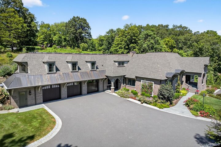 Property Photo:  25 Sandfort Lane  NY 10990 